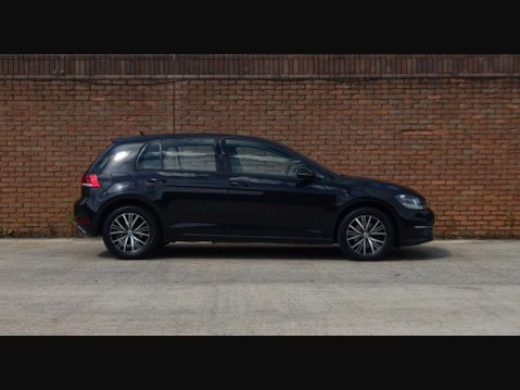 Volkswagen Golf 1.6 Golf SE Nav TDI BlueMotion Technology 5dr 35