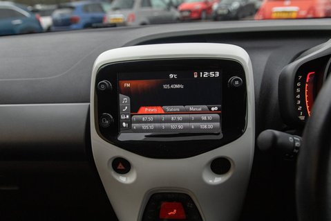Toyota Aygo VVT-I X-TREND X-SHIFT 22