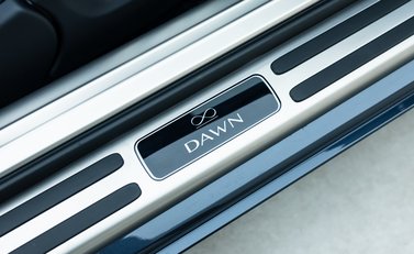 Rolls-Royce Dawn Black Badge 24