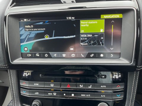 Jaguar F-Pace 2.0 P250i R-Sport Auto AWD Euro 6 (s/s) 5dr 10