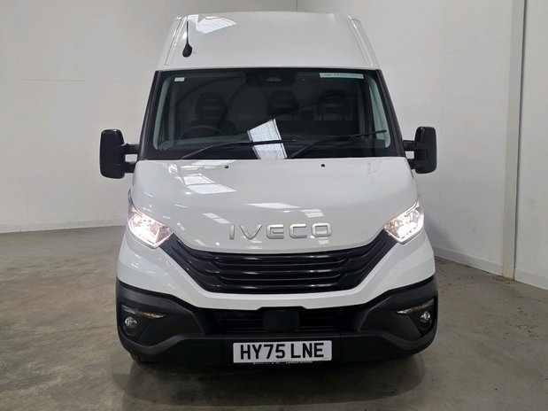 Iveco Daily IVECO DAILY 35S14 2.3 HIGH ROOF BUISNESS VAN 4100 HI-MATIC 2