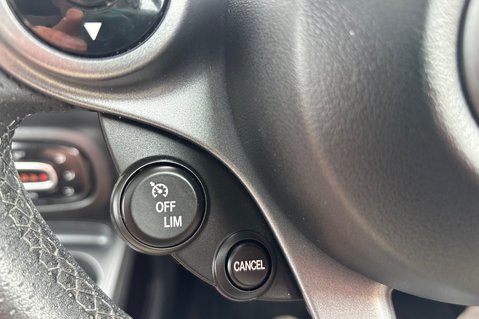 Smart Fortwo Coupe PRIME SPORT PREMIUM+.. AUTOMATIC..GLASS ROOF..SAT NAV..LEATHER..8 SERVICES 27