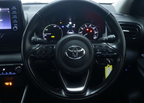 Toyota Yaris 1.5 Yaris Icon HEV CVT 5dr 17