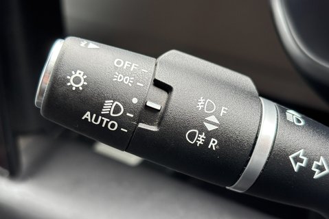 Land Rover Defender 110 D300 Hard Top HSE with Rear Seat Conversion 39