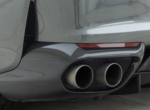 Ferrari 812 Superfast 25