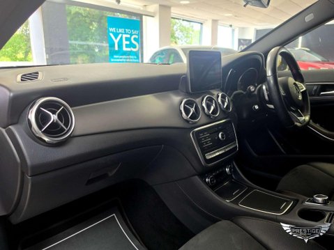 Mercedes-Benz GLA 2.0 GLA250 AMG Line (Executive) 7G-DCT 4MATIC Euro 6 (s/s) 5dr 25