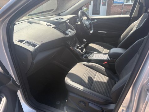 Ford Kuga TITANIUM TDCI 14