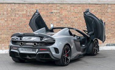 McLaren 675LT Spider 8