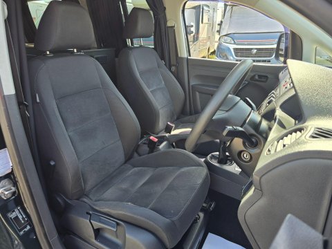 Volkswagen Caddy Maxi Camper Crib 34