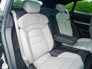 Porsche Taycan 4S CROSS TURISMO 18