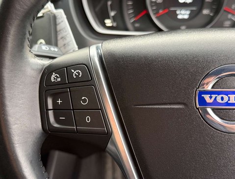 Volvo V40 1.6 V40 SE Luxury D2 Auto 5dr 22