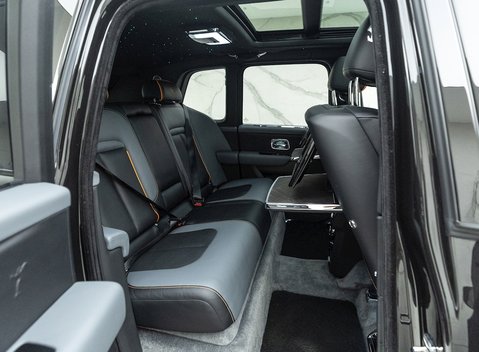 Rolls-Royce Cullinan 14