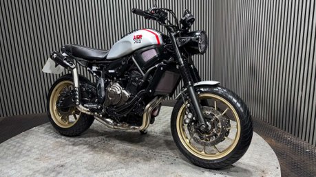 Yamaha XSR700 700 XTRIBUTE 2020 ONLY 5K AKRAPOVIC EXHAUST MODERN RETRO A2 7