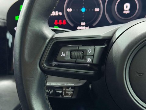 Porsche Taycan Performance Plus 93.4kWh Turbo Saloon 4dr Electric Auto 4WD (680 ps) 31