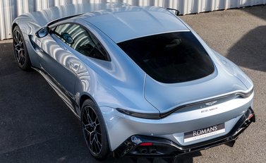 Aston Martin V8 Vantage 9