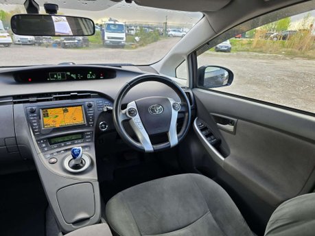 Toyota Prius 1.8 VVT-h T Spirit Hatchback 5dr Petrol Hybrid CVT Euro 5 (s/s) (136 ps) 21