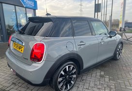 Mini Hatch COOPER EXCLUSIVE 5 DOOR AUTOMATIC 8