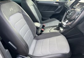 Volkswagen Tiguan SEL 1.5 TSI EVO DSG AUTOMATIC 23