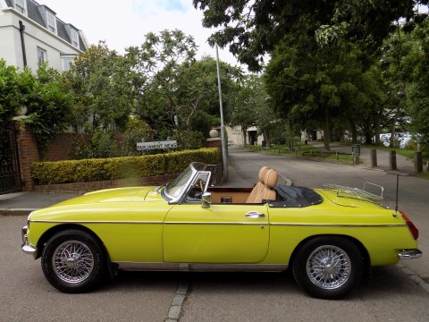 MG B ROADSTER 77