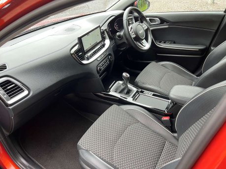 Kia Xceed 1.0 XCeed Connect ISG 5dr 36