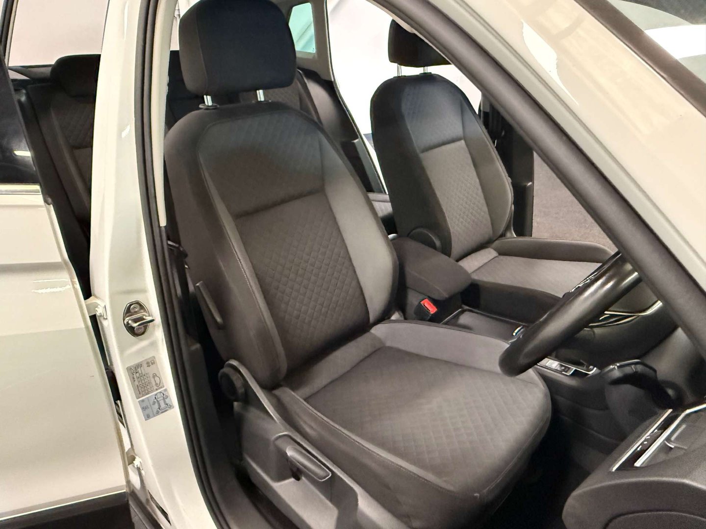 2019 Volkswagen Tiguan — image 10