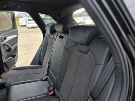 Audi Q5 2.0 TDI S line SUV 5dr Diesel S Tronic quattro Euro 6 (s/s) (190 ps) 25