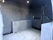 Volkswagen Caddy C20 122 ps Tdi Commerce Pro DSG Panel Van 9