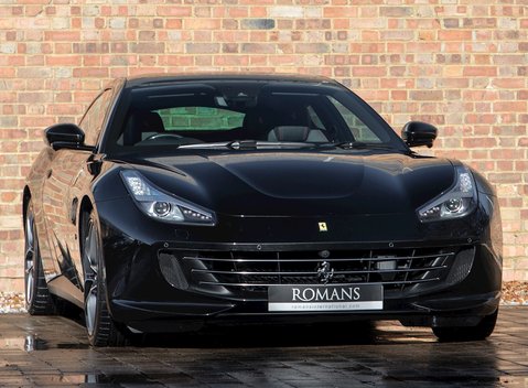 Ferrari GTC4 Lusso 1