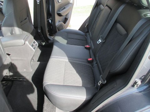 Renault Kadjar 1.3 TCe Iconic Euro 6 (s/s) 5dr 30