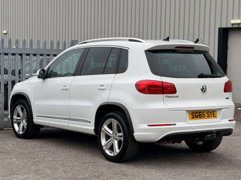 Volkswagen Tiguan 2.0 Tiguan R-Line TDI BlueMotion Technology 4Motion 4WD 5dr 7
