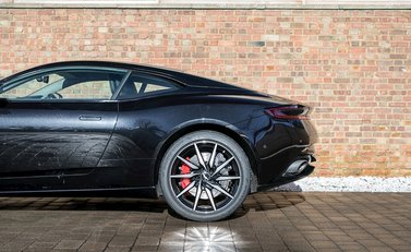 Aston Martin DB11 Launch Edition 21