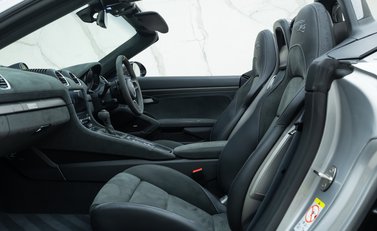 Porsche 718 SPYDER RS 19