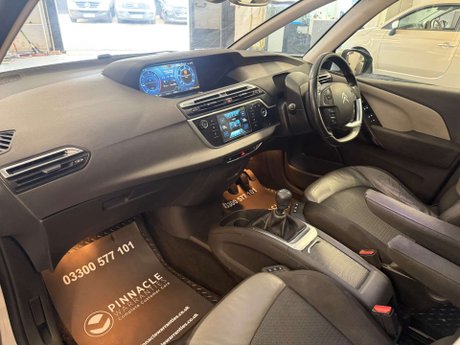 Citroen C4 Picasso 1.6 e-HDi Airdream Exclusive+ MPV 5dr Diesel Manual Euro 5 (s/s) (115 ps) 9