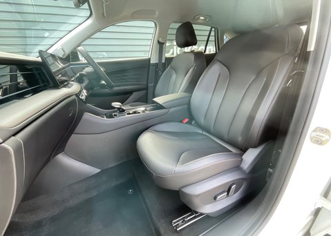 MG HS 1.5 T-GDI PHEV TROPHY 16