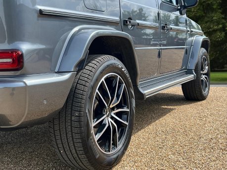 Mercedes-Benz G Series G 400 D 4MATIC AMG LINE PREMIUM PLUS 26