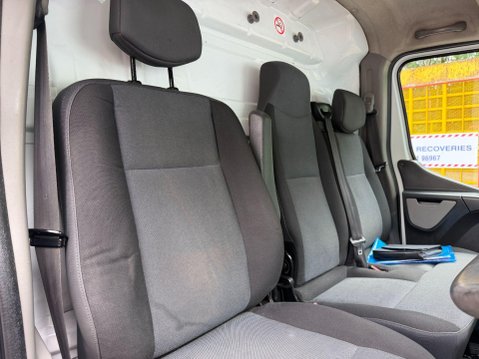 Renault Master 2.3 dCi 35 Panel Van 5dr Diesel Manual FWD LWB Medium Roof Euro 4 (100 ps) 31