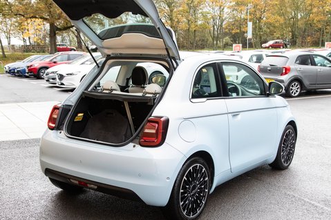 Fiat 500e LA PRIMA 39