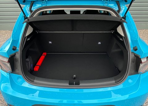 MG MG4 EV URBAN 53.9kWh PREMIUM LONG RANGE 10