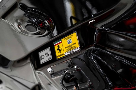Ferrari 812 Competizione DELIVERY MILEAGE. SIGNATURES ON ENGINE BAY. AIRBRUSHED SHIELDS. CARPLAY. 67