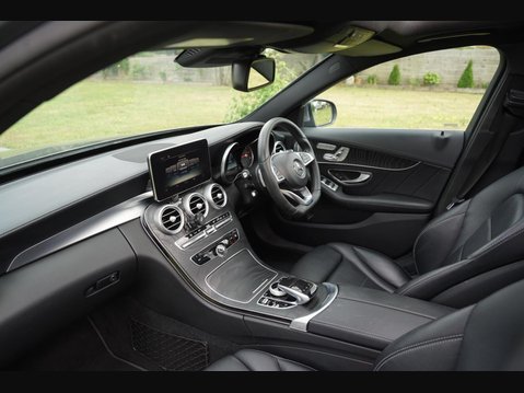 Mercedes-Benz C Class 2.1 C250d AMG Line (Premium Plus) G-Tronic+ Euro 6 (s/s) 4dr 17