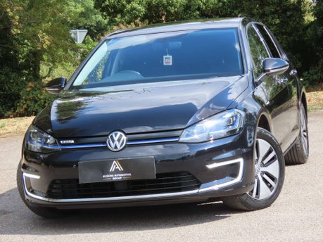 Volkswagen Golf 35.8kWh e-Golf Hatchback 5dr Electric Auto (136 ps)