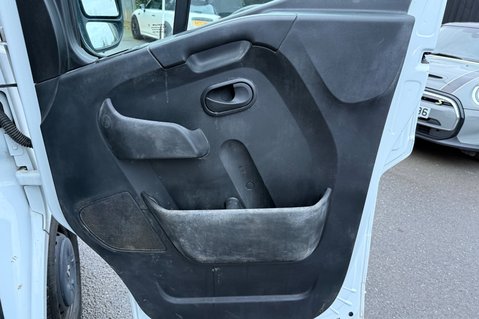 Renault Master 35 L3H3 LONG WHEEL BASE - REVERSE CAMERA - NEW MOT - FULL SERVICE HISTORY 22