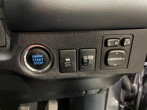 Toyota Rav4 2.0 D-4D Icon 4WD Euro 5 (s/s) 5dr 31