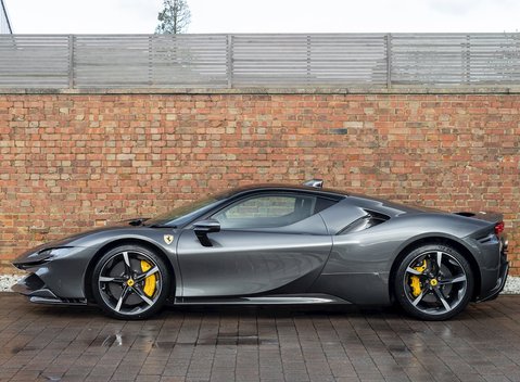 Ferrari SF90 Stradale 2