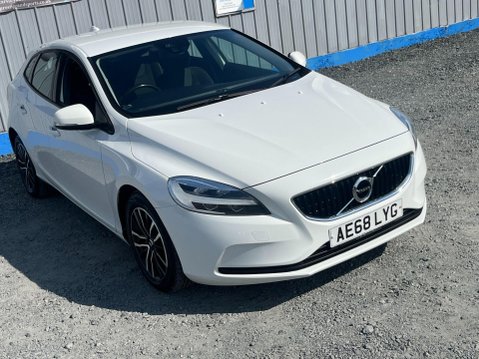 Volvo V40 2.0 T2 GPF Momentum Nav Plus Euro 6 (s/s) 5dr 43