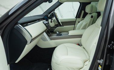 Land Rover Range Rover P530 FIRST EDITION 23