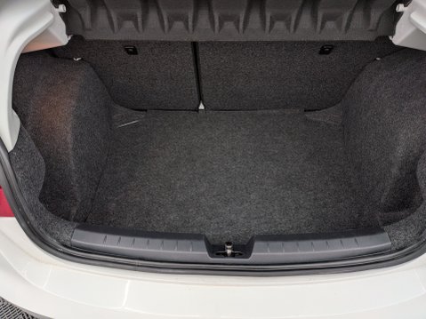 SEAT Ibiza 1.4 SE 16