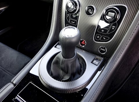 Aston Martin Vantage GT8 9