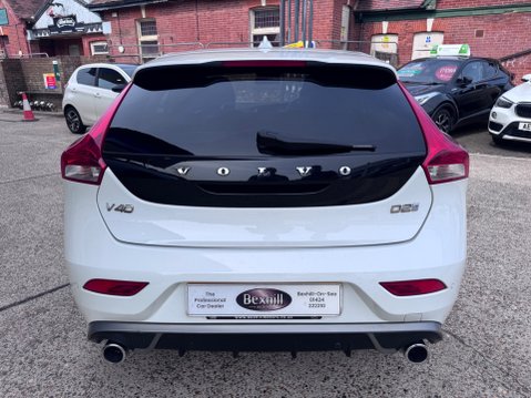 Volvo V40 D2 R-DESIGN NAV PLUS 9