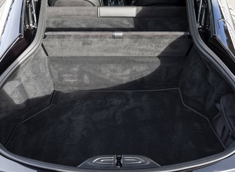 Aston Martin V8 Vantage 36